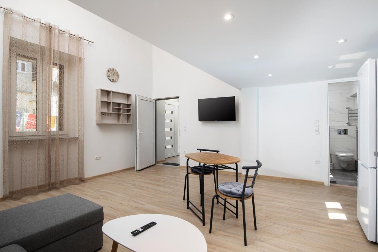 Centar City Pula Apartments Buitenkant foto