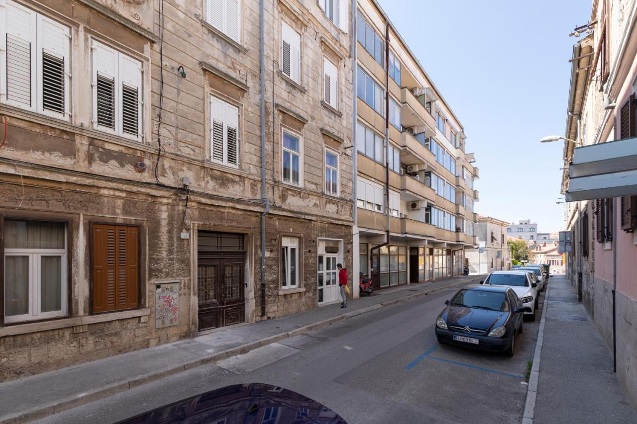 Centar City Pula Apartments Buitenkant foto